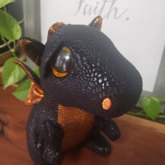 9" Ty Beanie Boo Merlin Dragon Black Orange Shiny 2017 - Picture 7 of 12